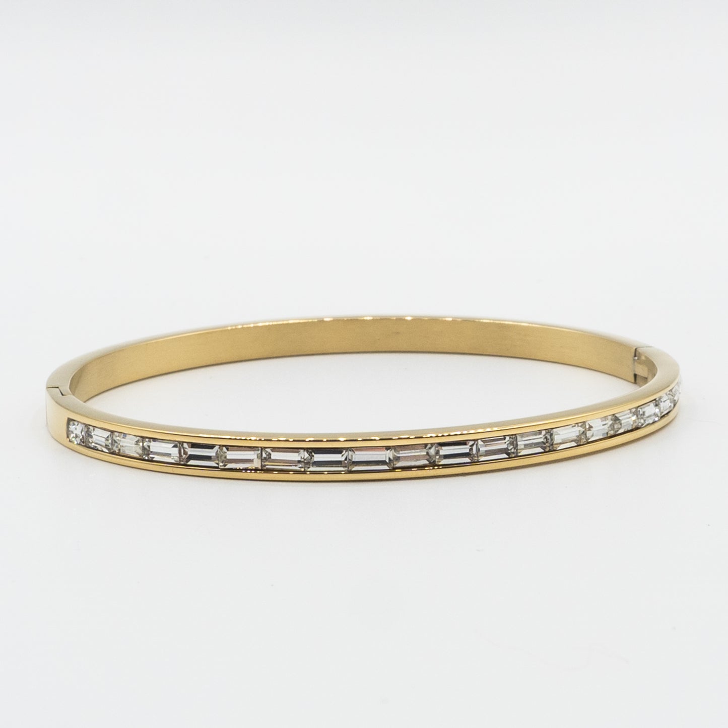 NAOMI -stainless steel bangle with Crystals