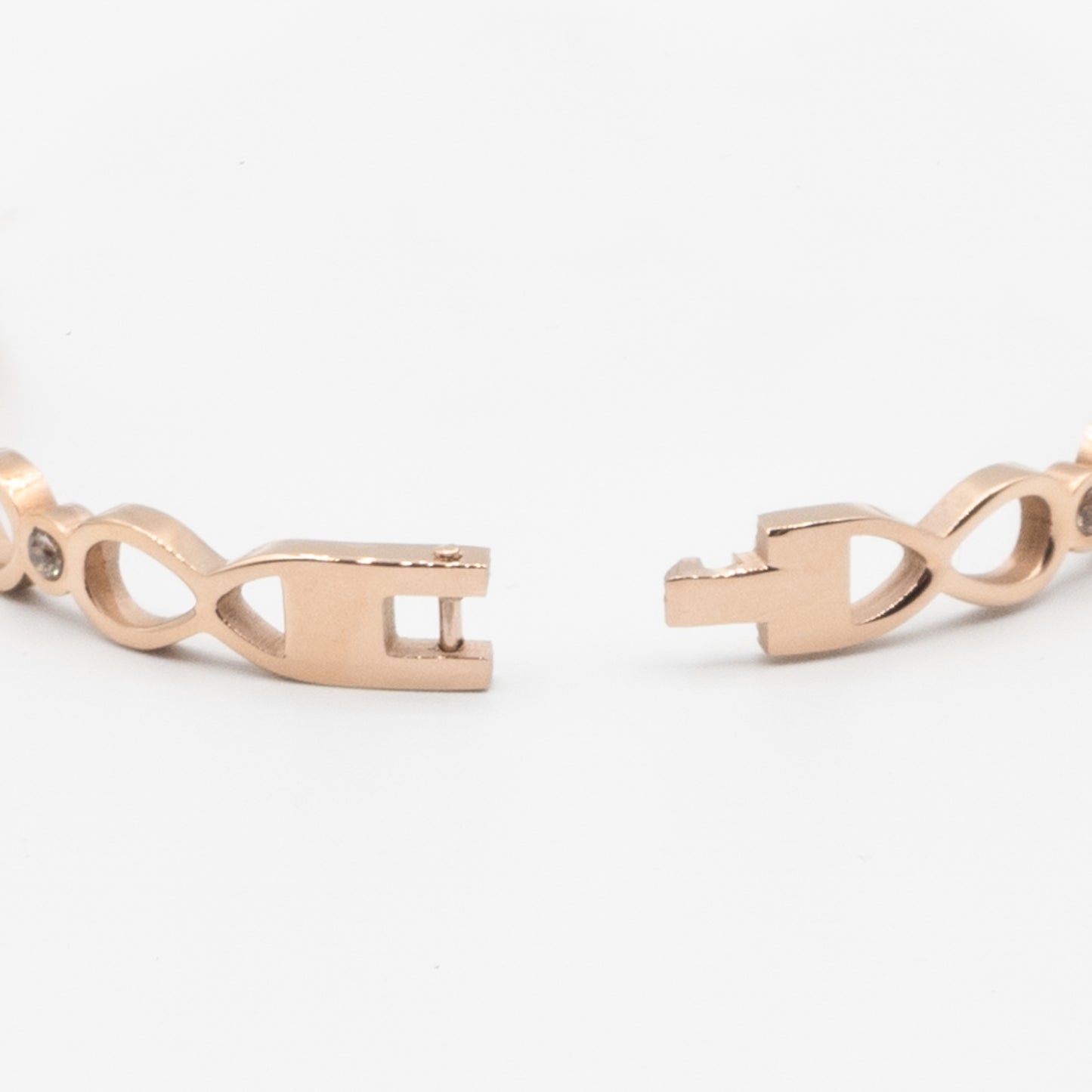 NATALIE - stainless steel infinity bangle