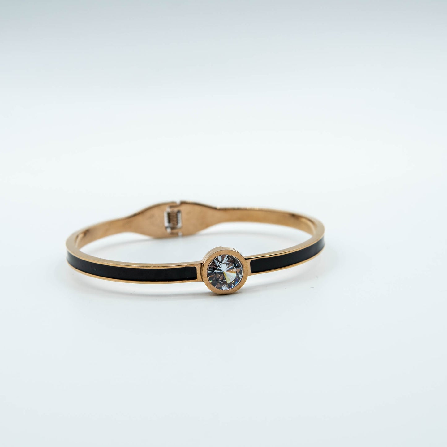 SUZAN stainless steel bangle