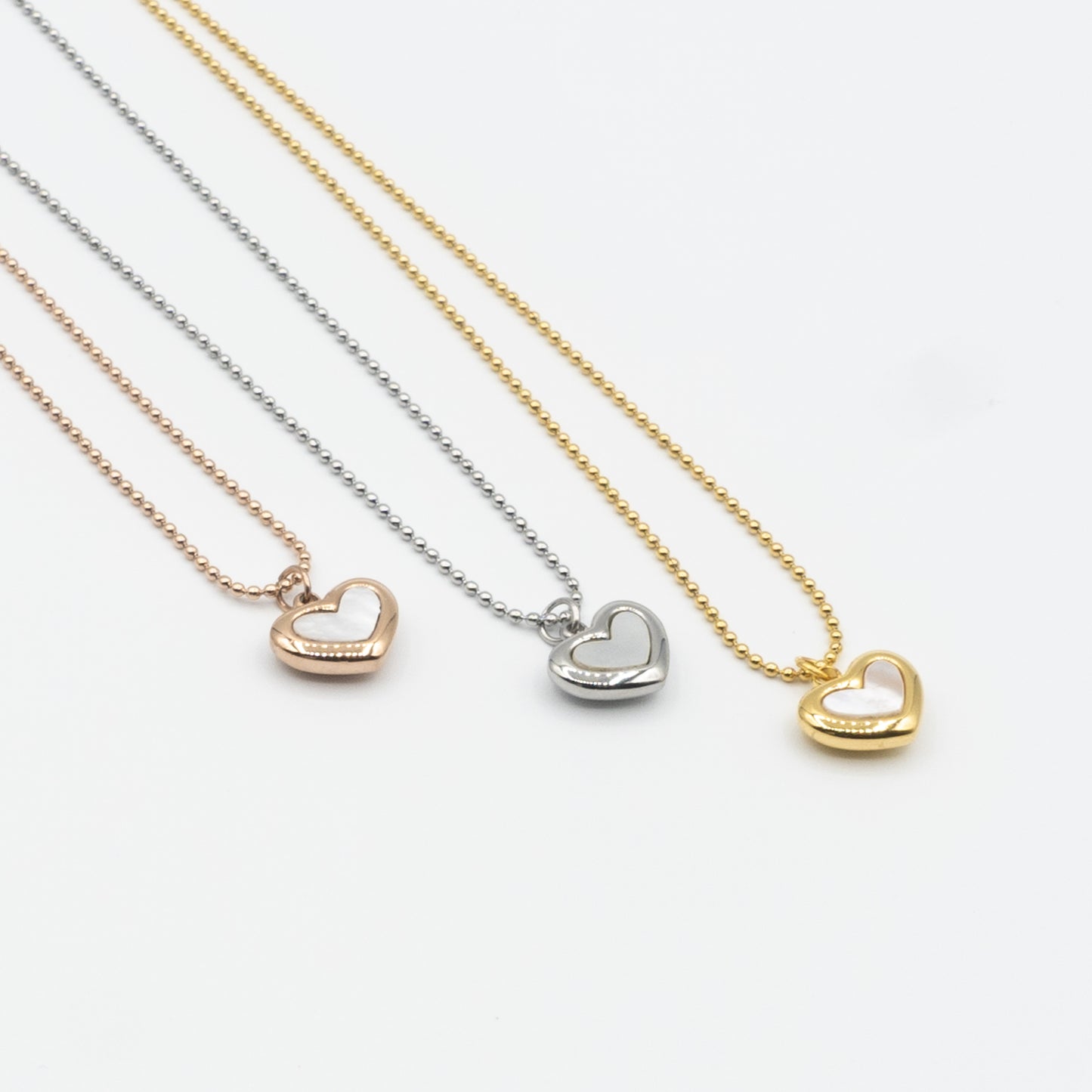 ZOE stainless steel heart necklace with Mother of pearl
