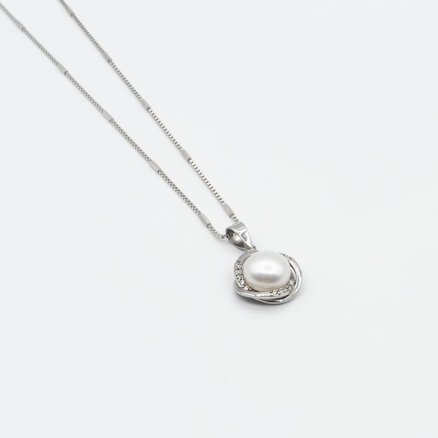 PEARLA - sterling silver fresh water pearl necklace