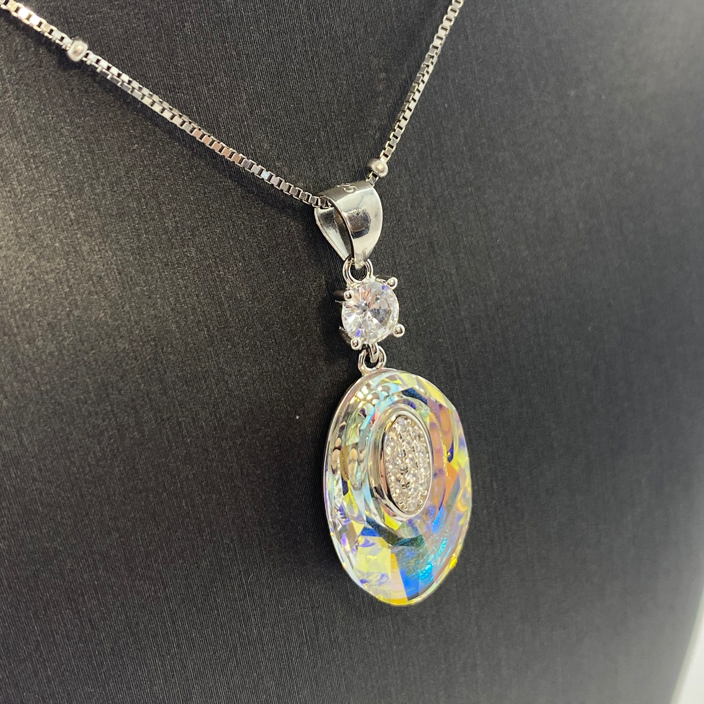 CHLOE- beautiful oval Swarovski necklace