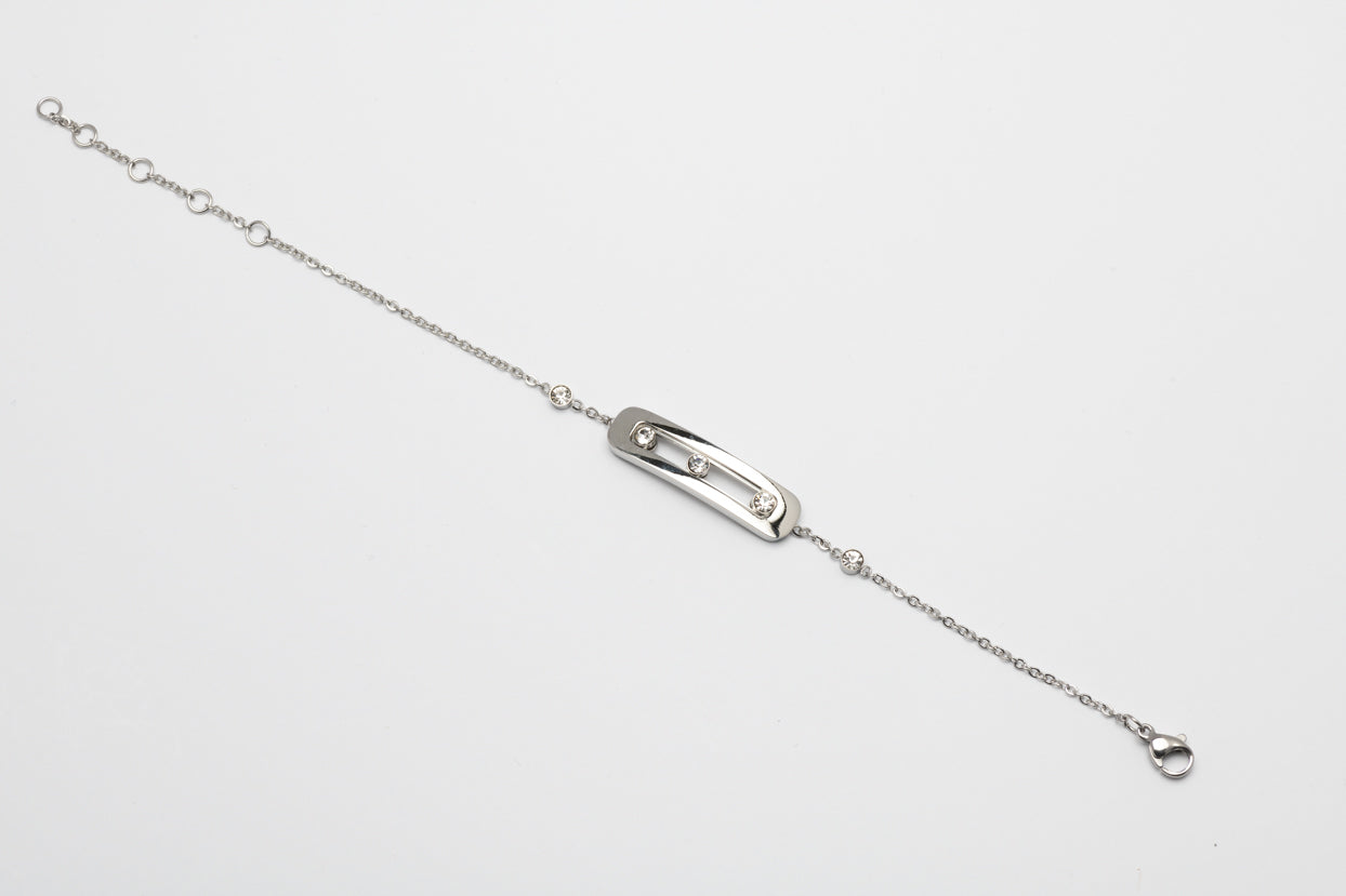 Stainless steel adjustable bracelet with 3 crystals.