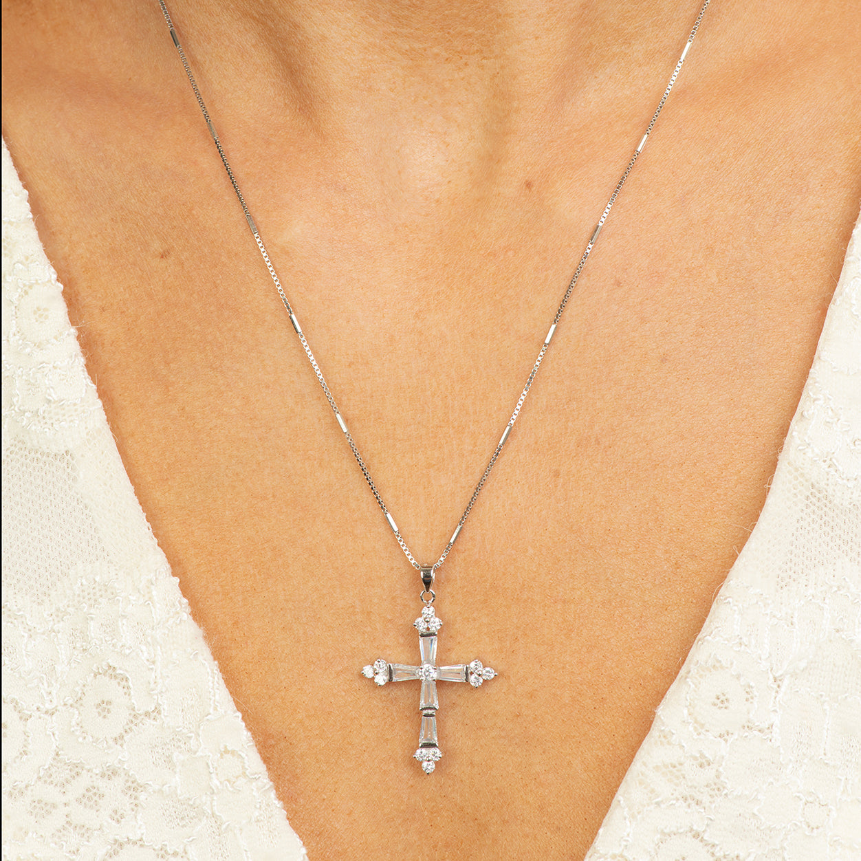 DK-925-439 Sterling silver cross necklace