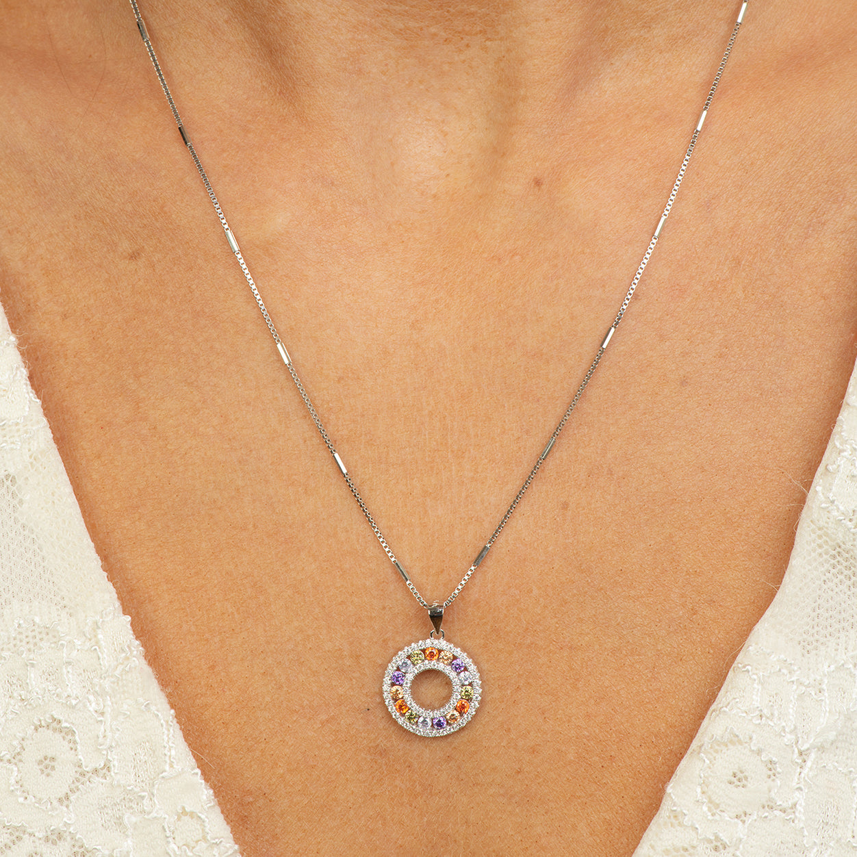 DK-925-437 -multicoloured Circle of friendship necklace