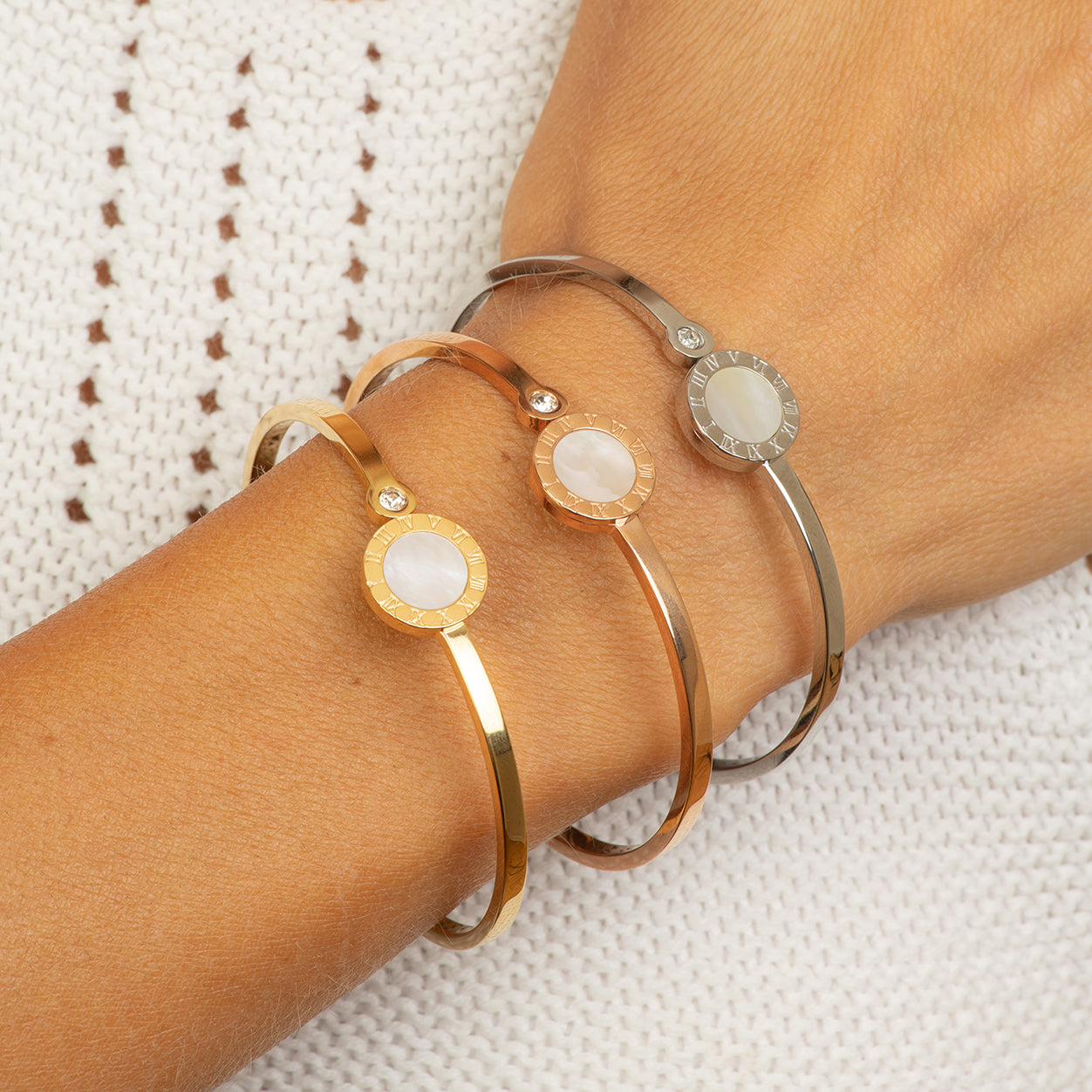 stainless steel bangle with Mother of pearl