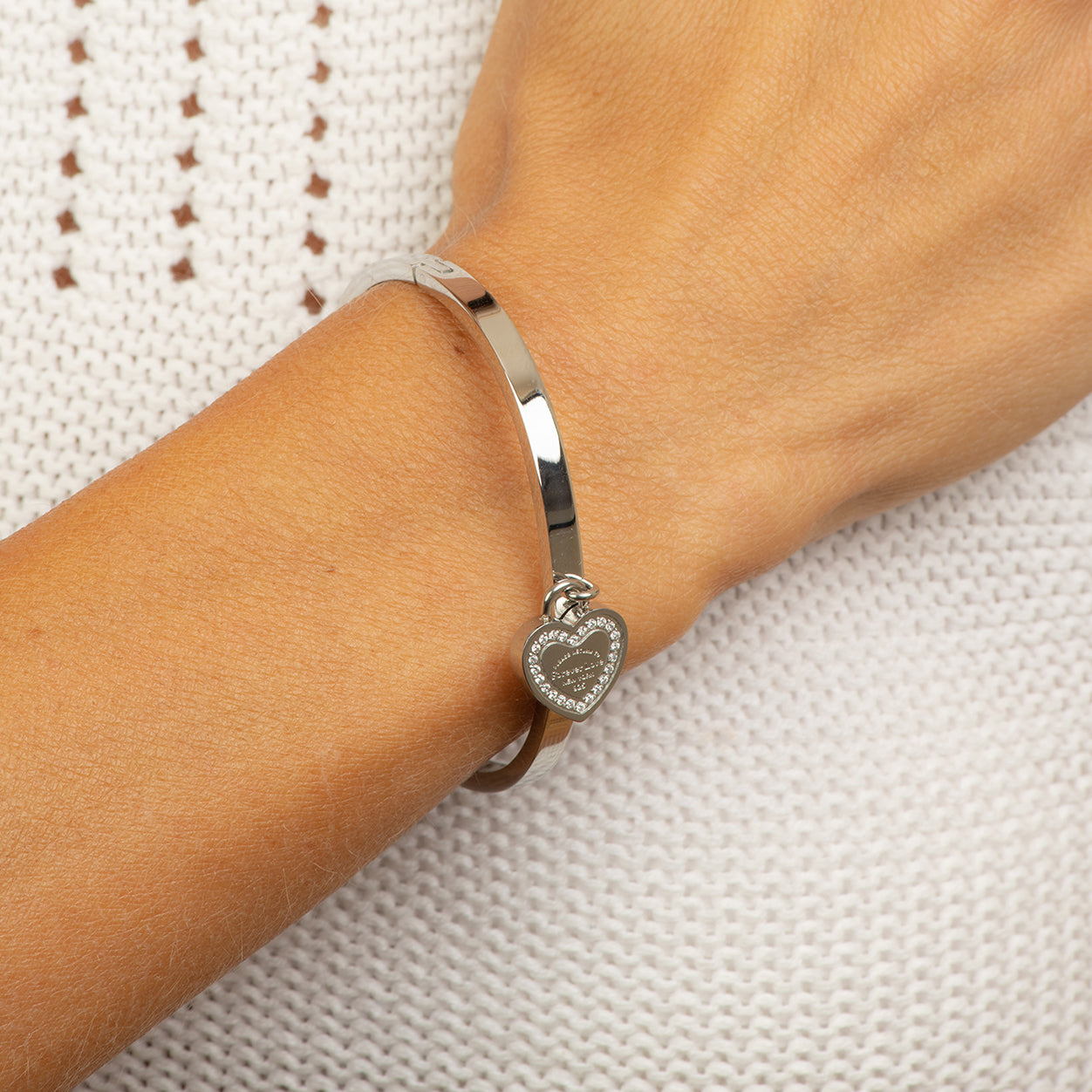Stainless Steel pending heart Bangle