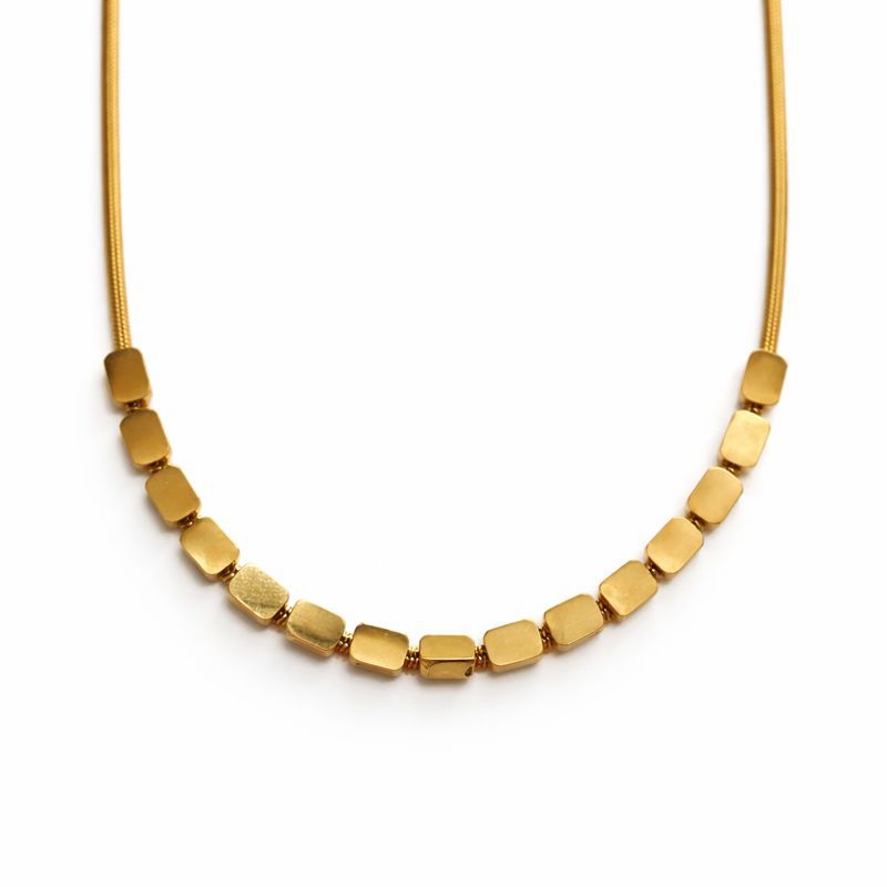 Elegant Gold Cube Bead Necklace