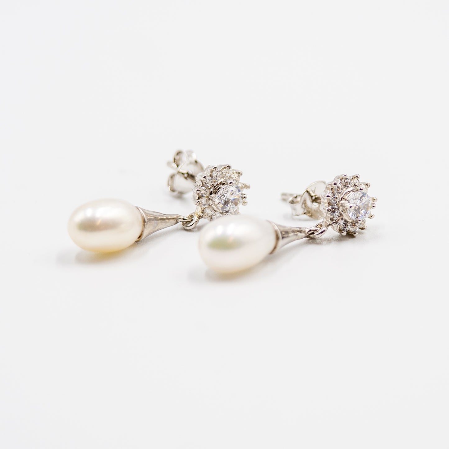 DK-925-173 sterling silver pending pearl earrings
