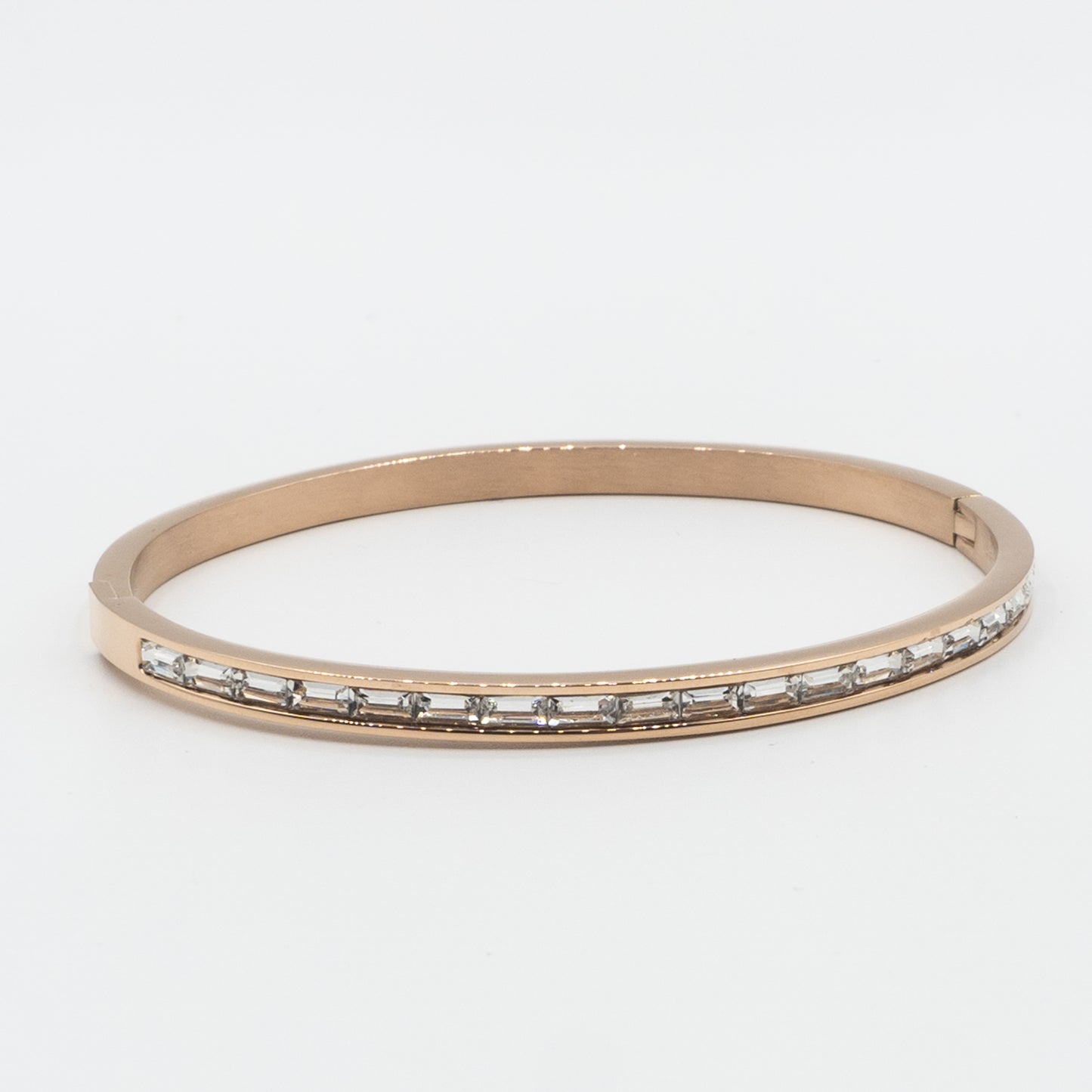 NAOMI -stainless steel bangle with Crystals