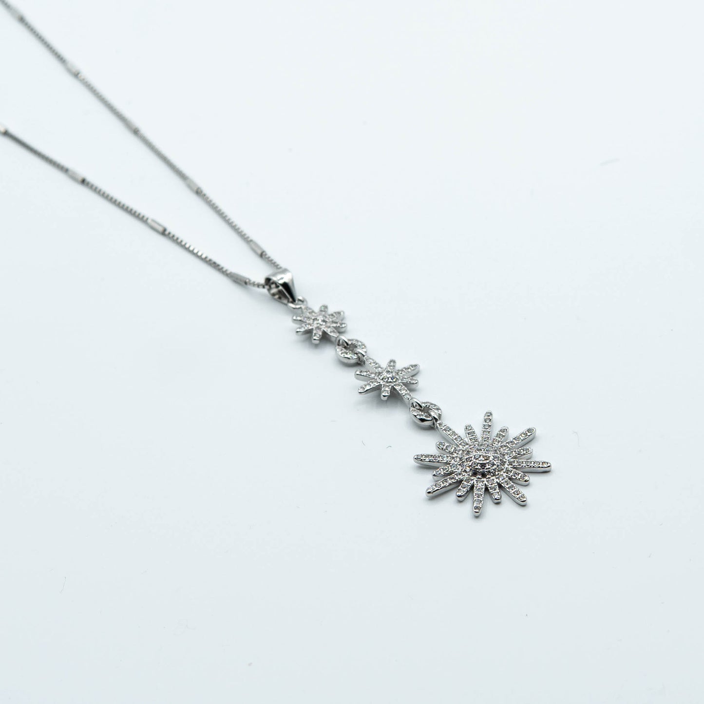 DK-925-452 three pending snow flakes necklace