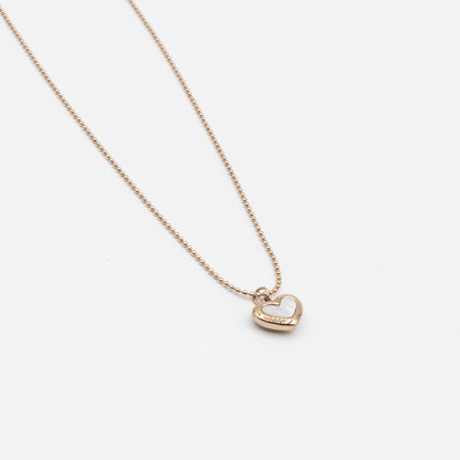 ZOE stainless steel heart necklace with Mother of pearl