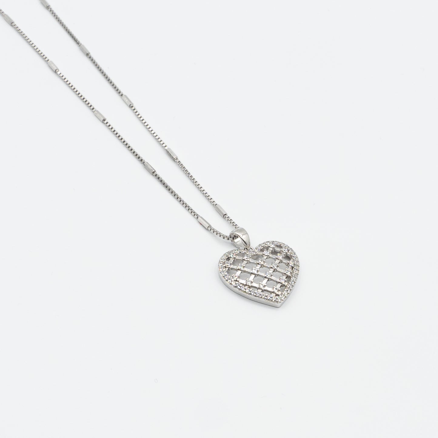 GEO- sterling silver heart necklace