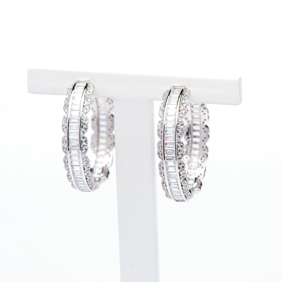 DK-925-088 silver hoops with security Clasp