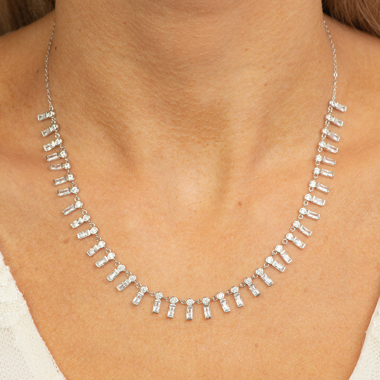 DK-925-426 Pending crystals on adjustable necklace