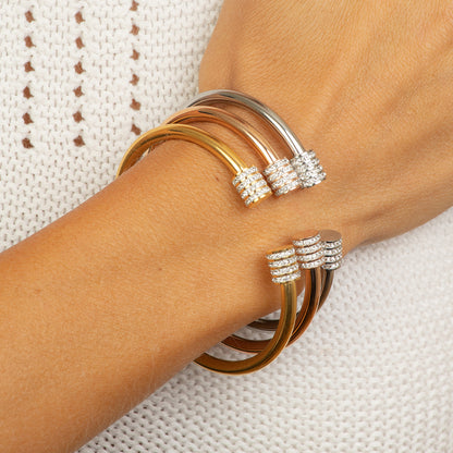 stainless steel bangle with crystal tubs